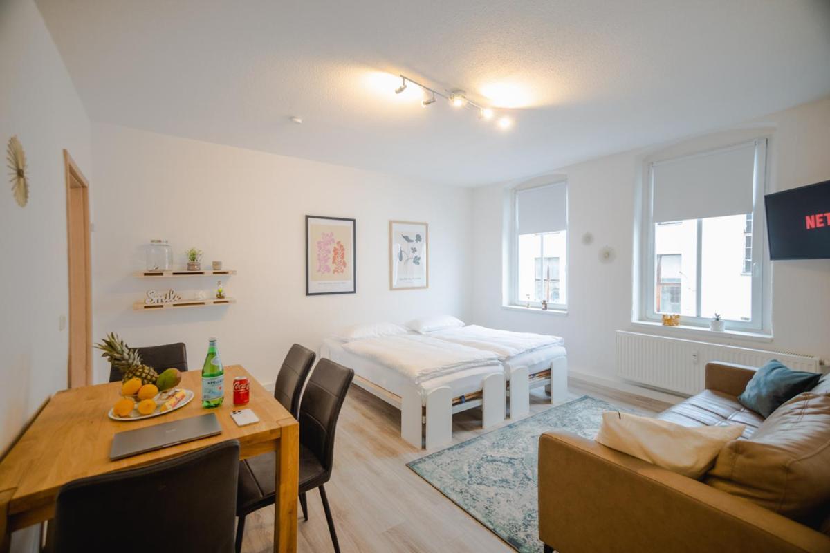 Ferienwohnung Laura In Gera Fuer Bis Zu 4 Personen - Neu Renoviert Exterior foto