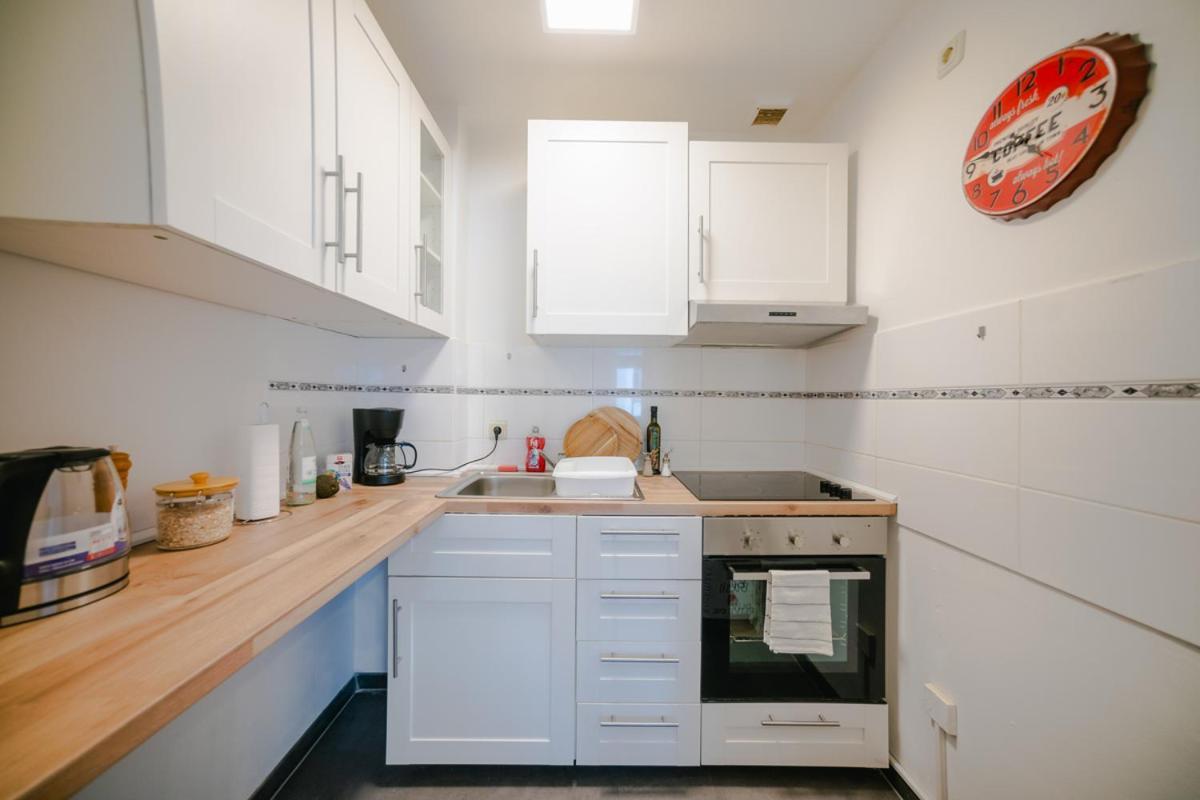 Ferienwohnung Laura In Gera Fuer Bis Zu 4 Personen - Neu Renoviert Exterior foto