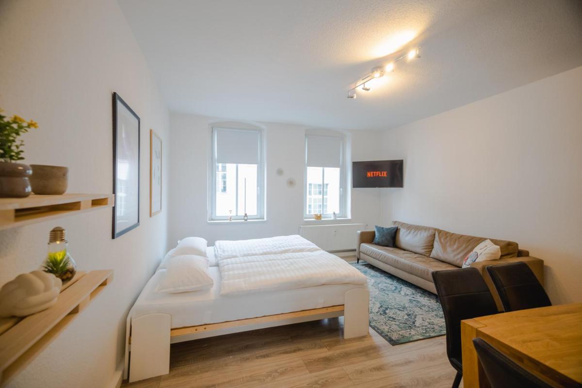 Ferienwohnung Laura In Gera Fuer Bis Zu 4 Personen - Neu Renoviert Exterior foto