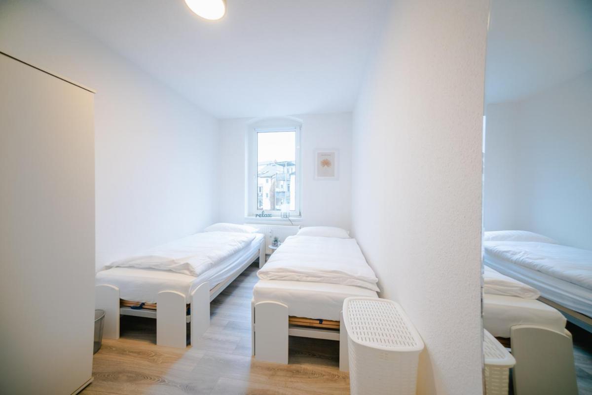 Ferienwohnung Laura In Gera Fuer Bis Zu 4 Personen - Neu Renoviert Exterior foto